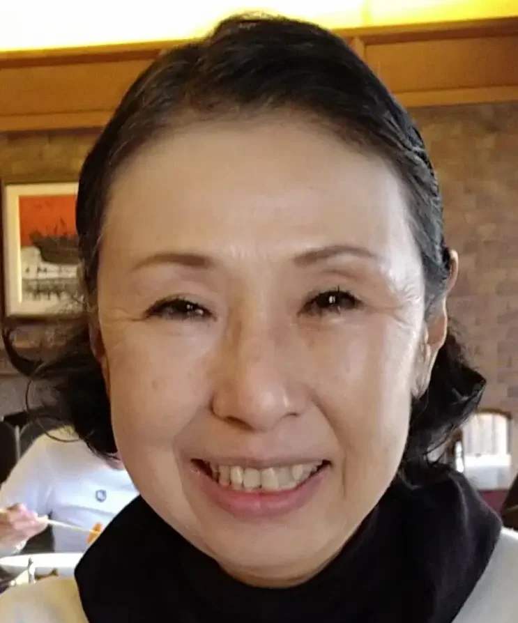 安見 滋代