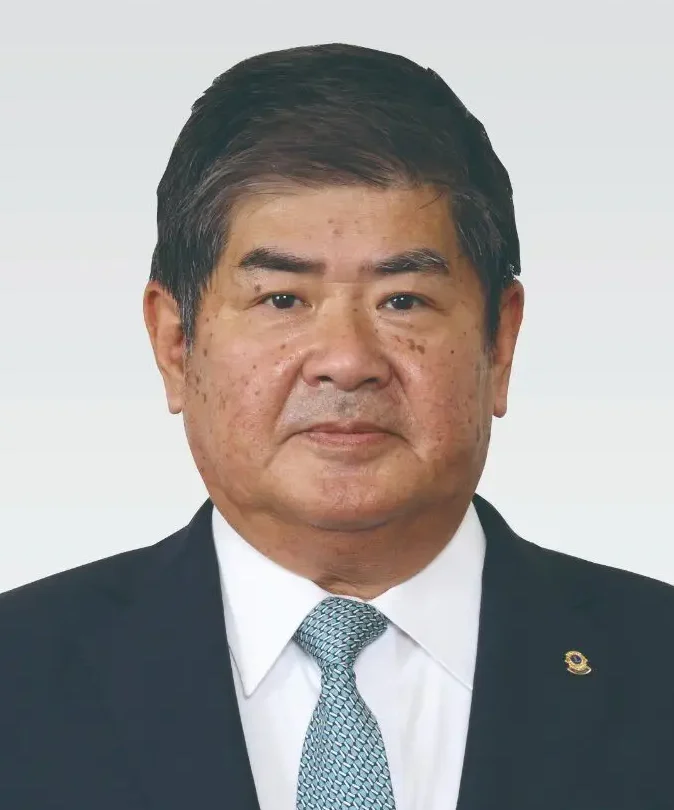 石井 章雄